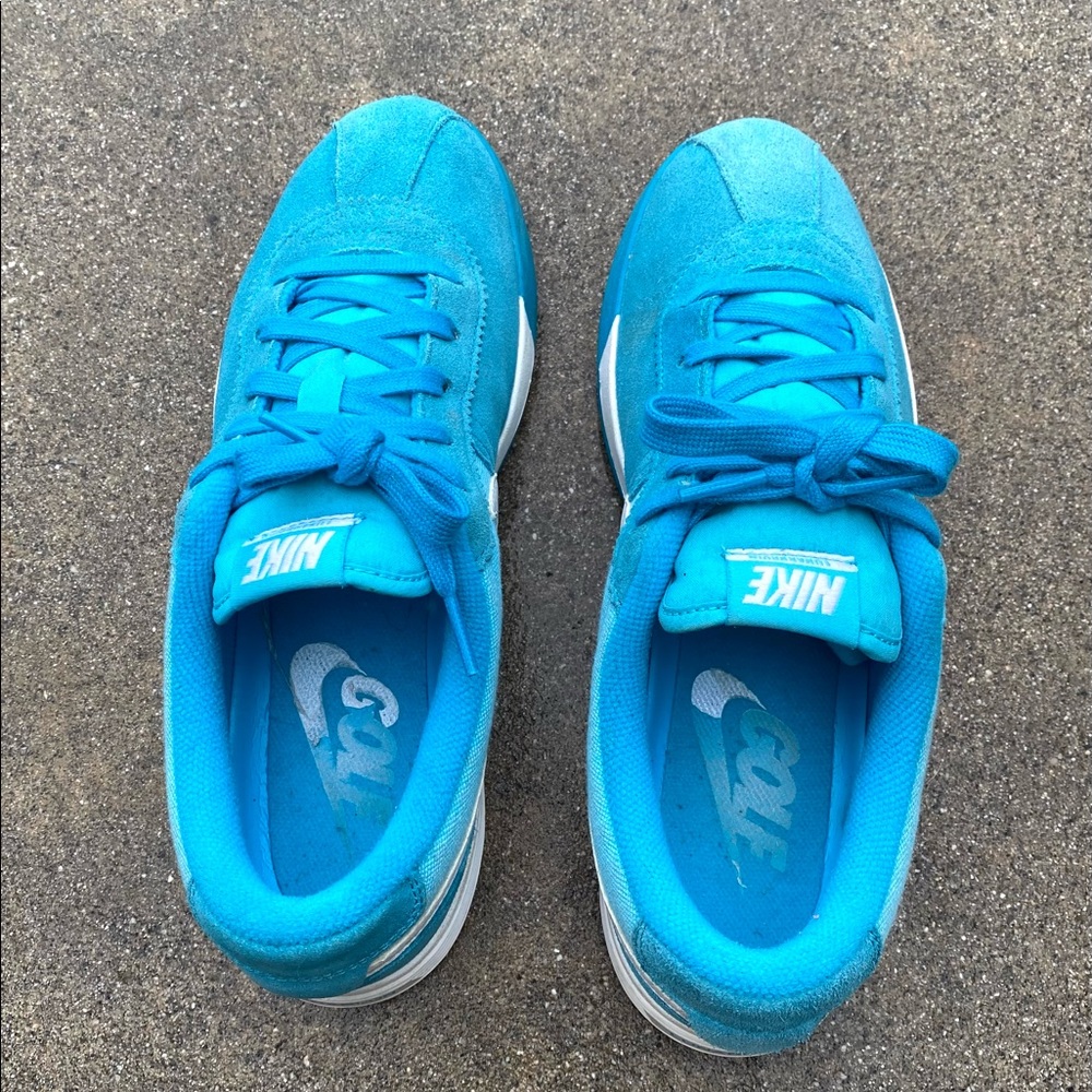 Nike Size 7 Retro Shoe - Picture 9 of 12